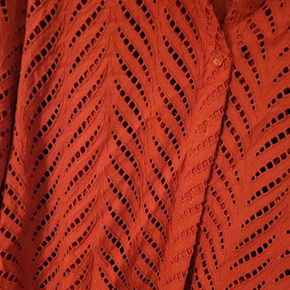Chico's Womem's Rustic Red Bohemian Poplin Cutwork Button-Up Shirt. Size 3/XL - Picture 7 of 12